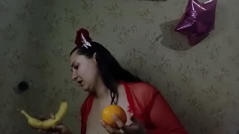 Snapshot of voulezvous_angel chatting on February 16, 2026, 4:41 am voulezvous_angel online show from February 16, 2026, 4:41 am