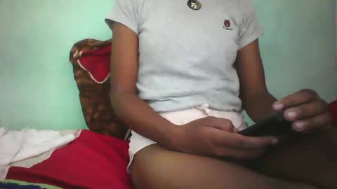 Snapshot of vounialdy chatting on February 9, 2025, 6:05 pm vounialdy online show from February 9, 2025, 6:05 pm