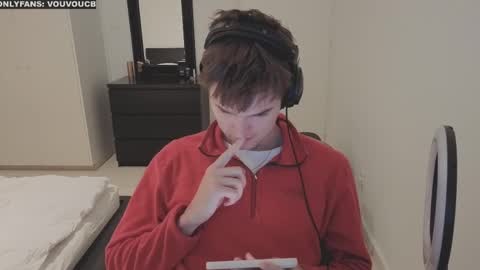 Snapshot of vouvoucouple chatting on March 9, 2025, 8:21 pm Tim online show from March 9, 2025, 8:21 pm