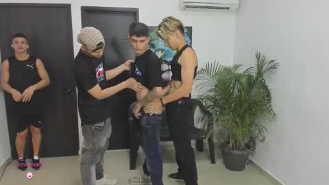 voyeurism_guys online show from September 11, 2025, 11:05 pm