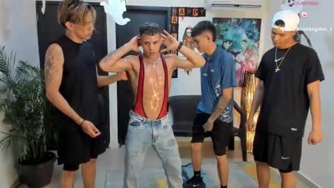 voyeurism_guys online show from October 6, 2025, 11:02 pm