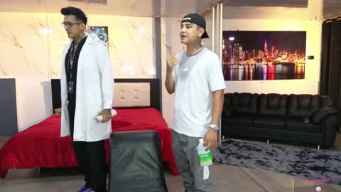 voyeurism_guys online show from April 10, 2026, 11:09 pm