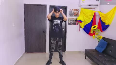 Snapshot of voyeurism_guys chatting on July 12, 2026, 10:34 pm voyeurism_guys online show from July 12, 2026, 10:34 pm