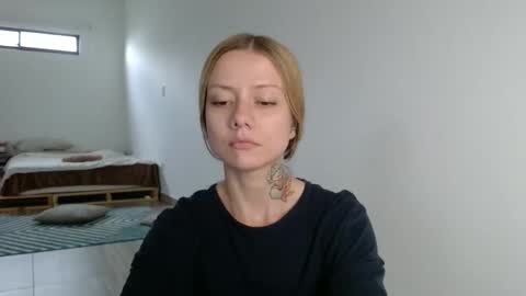 Snapshot of voyeurita chatting on December 2, 2025, 9:32 pm Victoria online show from December 2, 2025, 9:32 pm