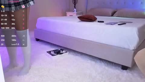 Snapshot of vsunshiny chatting on September 30, 2025, 4:01 pm Sunshiny online show from September 30, 2025, 4:01 pm