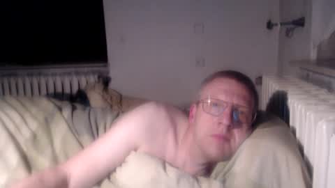 vthomasp719 online show from May 3, 2026, 11:11 pm