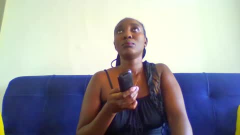 Snapshot of vvelvet_vixen chatting on October 5, 2025, 12:47 pm vvelvet_vixen online show from October 5, 2025, 12:47 pm