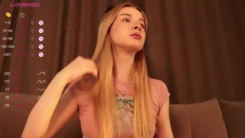 Nana online show from November 15, 2025, 4:43 am