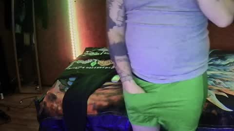 w_h_y_whohurtyou online show from February 8, 2025, 4:03 am