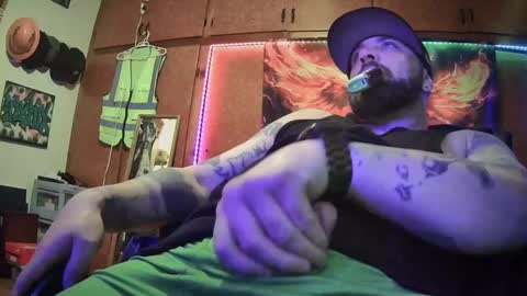w_h_y_whohurtyou online show from February 12, 2025, 4:44 am