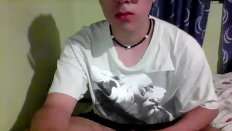 waifu_lov3r online show from March 6, 2025, 7:57 am