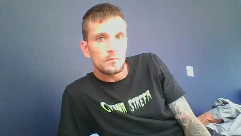 Snapshot of wajlyhaze2 chatting on September 28, 2025, 3:39 pm wajlyhaze2 online show from September 28, 2025, 3:39 pm