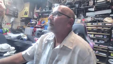 Snapshot of wakesblowinclouds chatting on October 29, 2025, 8:38 am wakesblowinclouds online show from October 29, 2025, 8:38 am