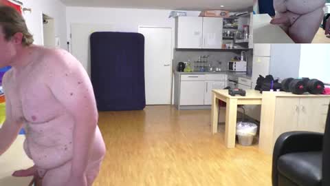 Snapshot of waldw123 chatting on October 27, 2025, 3:16 pm Yarlim online show from October 27, 2025, 3:16 pm