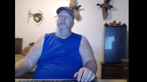 walkingbird online show from October 31, 2025, 11:28 pm