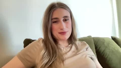 walkiria19 online show from March 14, 2026, 10:21 am