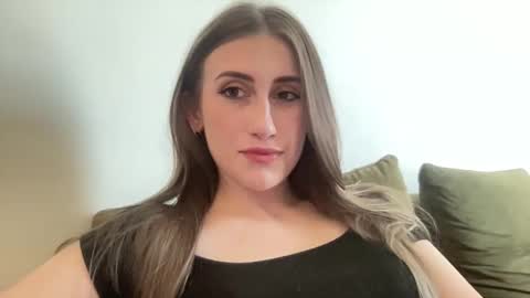 walkiria19 online show from April 11, 2026, 3:27 pm