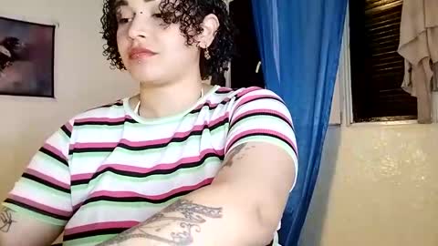 Snapshot of wallace_juli chatting on October 28, 2025, 4:42 pm Juli online show from October 28, 2025, 4:42 pm