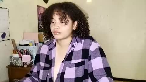 Snapshot of wallace_juli chatting on August 5, 2026, 6:55 pm Juli online show from August 5, 2026, 6:55 pm