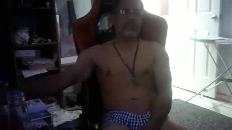 Snapshot of walo_77 chatting on January 8, 2026, 2:25 am walo_77 online show from January 8, 2026, 2:25 am