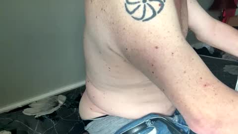 Snapshot of waltbkk chatting on October 27, 2025, 5:17 pm Walter online show from October 27, 2025, 5:17 pm