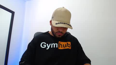 Snapshot of walter_brownn01 chatting on January 21, 2025, 4:05 pm WALTER BROWN  online show from January 21, 2025, 4:05 pm