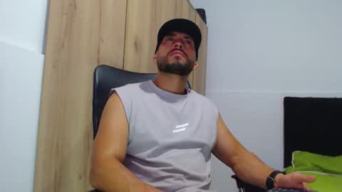 WALTER BROWN  online show from December 5, 2025, 5:27 am