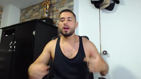 WALTER BROWN  online show from December 17, 2025, 11:11 pm