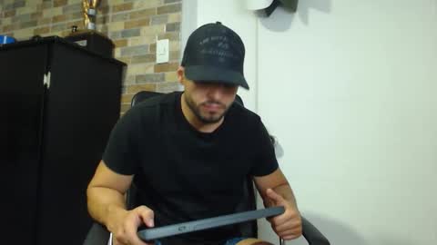 WALTER BROWN  online show from February 9, 2026, 12:58 am