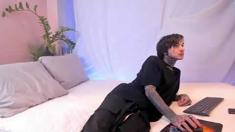 Snapshot of walter_white0276 chatting on April 11, 2026, 11:47 am Walter online show from April 11, 2026, 11:47 am