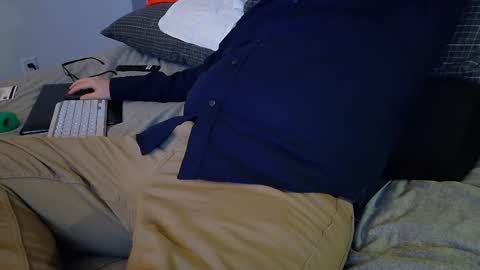 I love the ol in-n-out  online show from November 14, 2025, 2:10 am