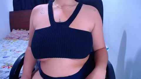 Snapshot of wanda_ember chatting on December 10, 2024, 9:33 pm Wanda and Ember online show from December 10, 2024, 9:33 pm