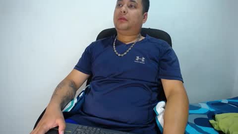 Snapshot of wanda_ember chatting on January 8, 2025, 4:12 am Wanda and Ember online show from January 8, 2025, 4:12 am