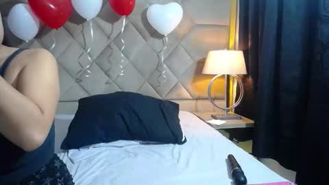 Snapshot of wanda_ember chatting on September 23, 2025, 9:56 am Wanda and Ember online show from September 23, 2025, 9:56 am