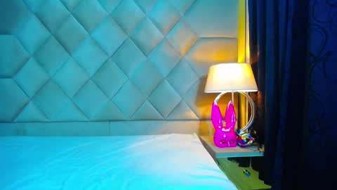 Snapshot of wanda_ember chatting on October 25, 2025, 2:19 am Wanda and Ember online show from October 25, 2025, 2:19 am