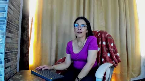 Snapshot of wanda_walton chatting on February 28, 2025, 3:26 pm Wanda online show from February 28, 2025, 3:26 pm