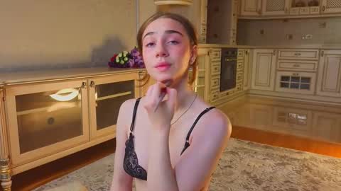 hello guys im Lilian online show from October 3, 2025, 3:25 am