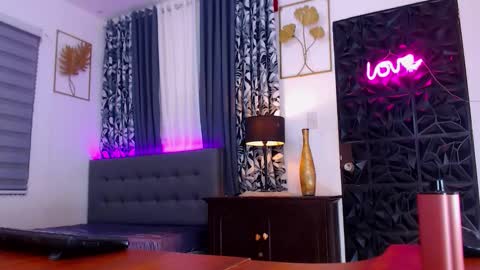 Snapshot of wantedsugar_ chatting on February 9, 2025, 3:23 pm Galems online show from February 9, 2025, 3:23 pm