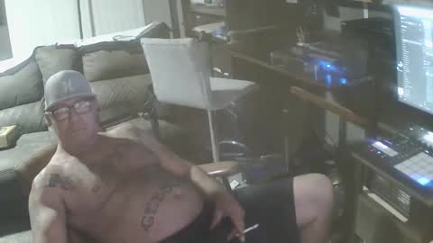 Snapshot of wantitbutyoucanthaveit chatting on February 6, 2026, 10:29 am inittogetitin online show from February 6, 2026, 10:29 am