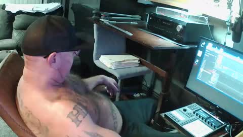 Snapshot of wantitbutyoucanthaveit chatting on February 23, 2026, 7:39 am inittogetitin online show from February 23, 2026, 7:39 am