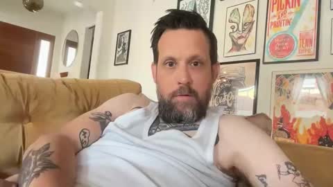 warispeace666 online show from April 5, 2026, 11:02 pm