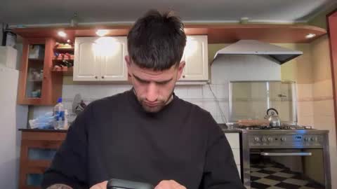 wearetwo online show from November 16, 2025, 3:17 pm