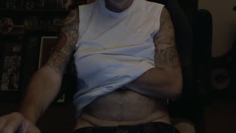 Snapshot of waterfire420 chatting on January 1, 2025, 2:19 am waterfire420 online show from January 1, 2025, 2:19 am