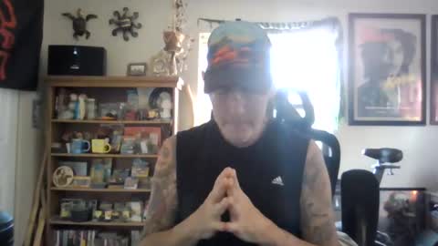 Snapshot of waterfire420 chatting on February 21, 2025, 10:48 pm waterfire420 online show from February 21, 2025, 10:48 pm