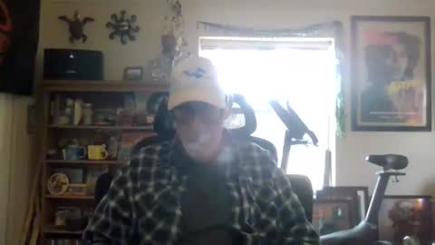 Snapshot of waterfire420 chatting on March 7, 2025, 11:27 pm waterfire420 online show from March 7, 2025, 11:27 pm