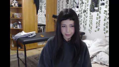 Mina online show from March 31, 2026, 2:28 pm