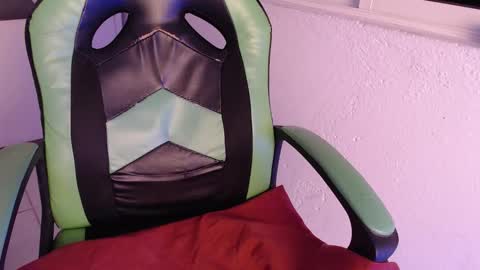 Trixie 3 online show from October 28, 2025, 5:04 pm