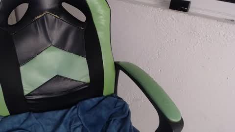 Trixie 3 online show from November 19, 2025, 2:39 pm