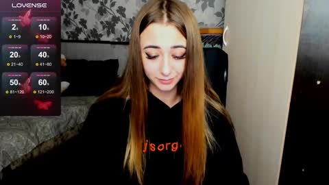 Snapshot of weakness4u chatting on November 13, 2025, 6:56 am Maya online show from November 13, 2025, 6:56 am