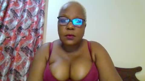 weaverbird25 online show from February 10, 2026, 10:03 pm